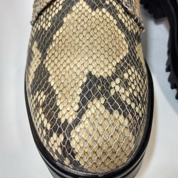 Dolce Vita Paline snake print leather boots - Picture 10 of 11